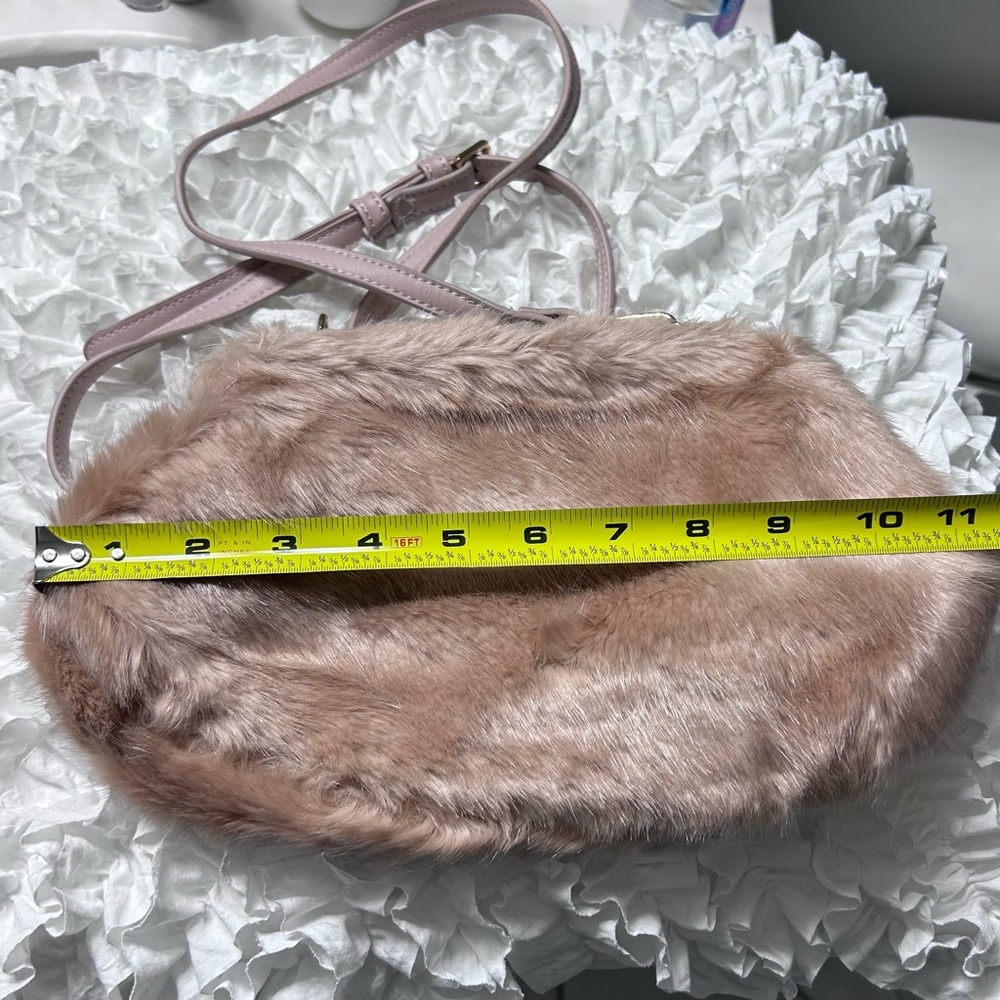 URBAN EXPRESSIONS • Faux Fur Mauve/Pink Bag • Small • - Picture 6 of 7